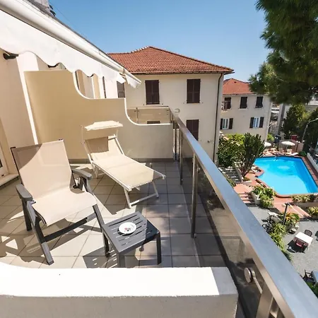 Coccodrillo & 3* Varazze