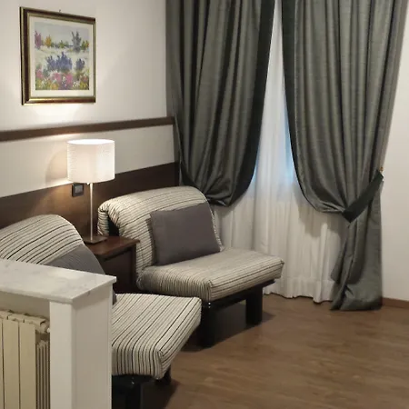 Coccodrillo & Hotel 3*