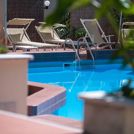 Coccodrillo & Hotel Varazze