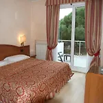 Coccodrillo & 3* ואראצה