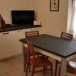 Coccodrillo & מלון
