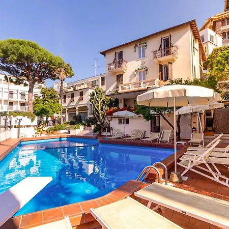 Coccodrillo & Hotel Varazze