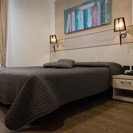 Coccodrillo & Hotel 3*