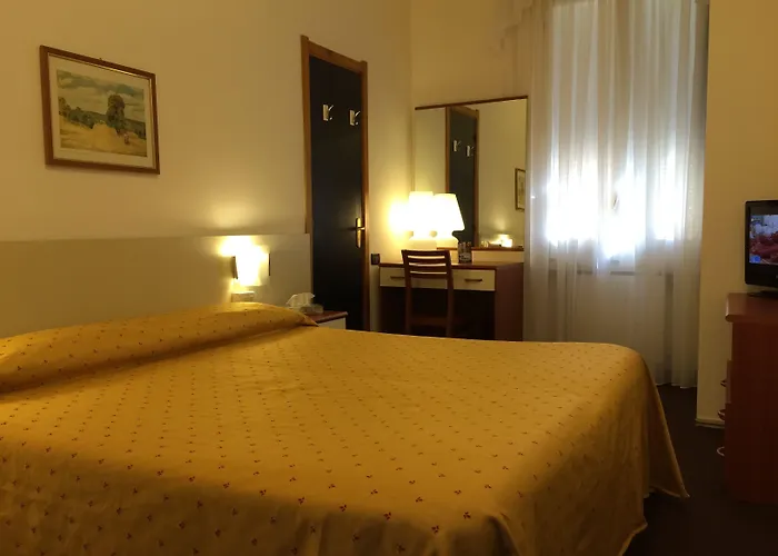 Coccodrillo & Hotel 3*