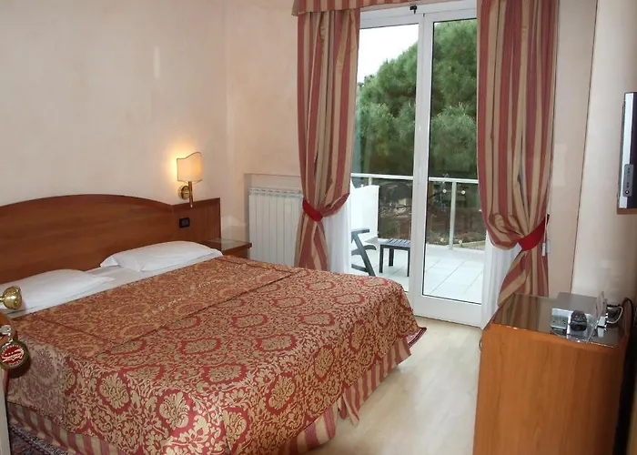 Coccodrillo & 3* Varazze